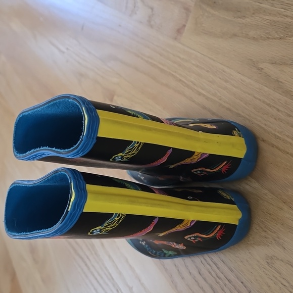 Hunter boots sz 11 boys - Picture 3 of 5